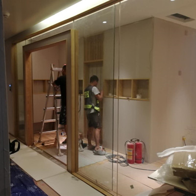 ���ڸ������޿ع�װ�ö����Զ���Ӧ��